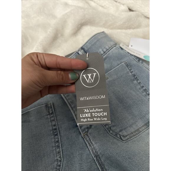 Wit & Wisdom Ab Solution High Waist Double Button Wide Leg Jeans Women sz 4 NWT - Picture 4 of 9